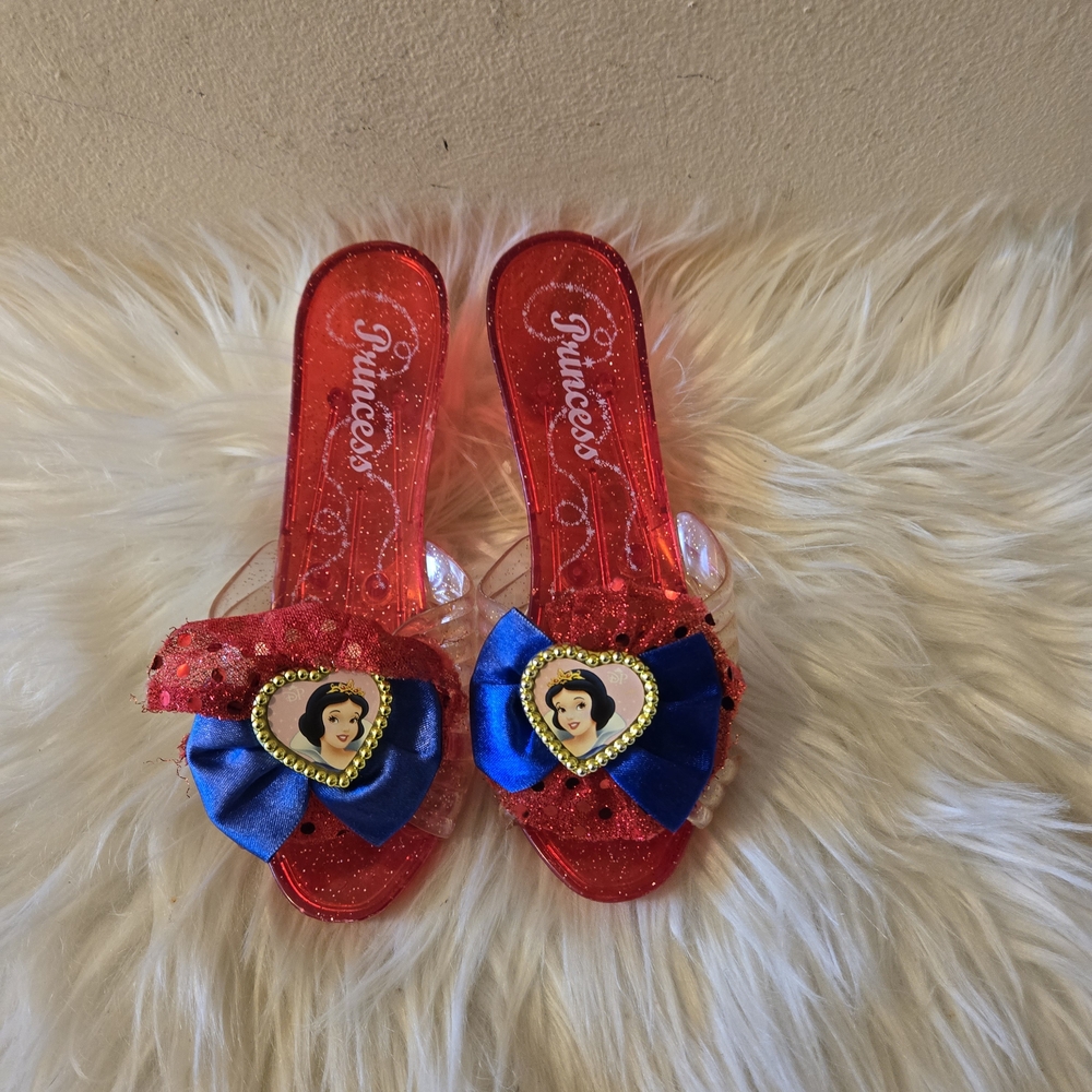 Disney Princess Snow White Slippers Sandals Red Hard  Resain Plastics Size 1